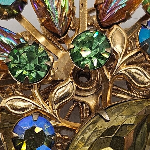 #3 Vintage Beautiful Brooch and Clip Earrings Set - Picture 14 of 15